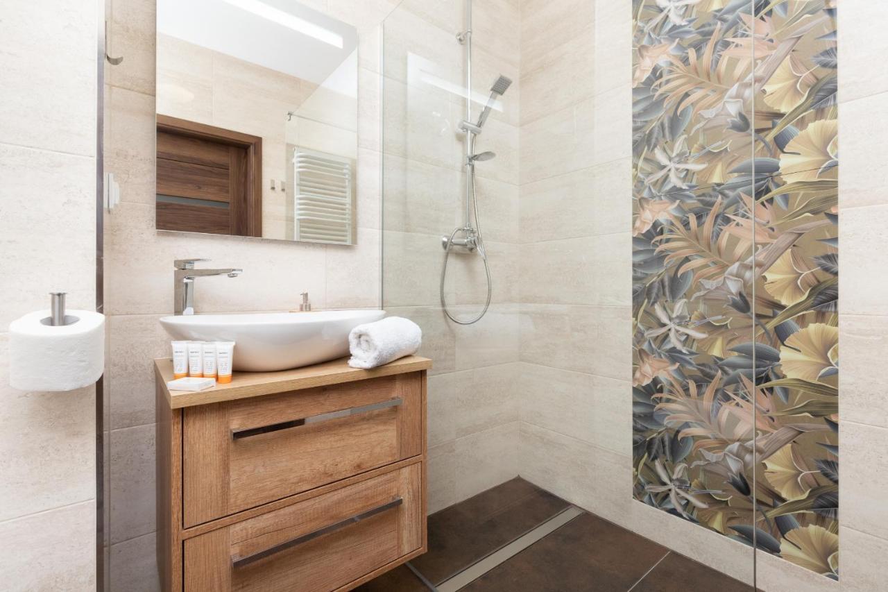 Plac Unii By Renters Appartamento